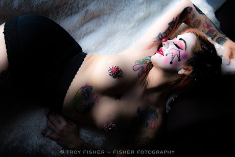 Naakte gelekte OnlyFans-foto van Scarlettstorm