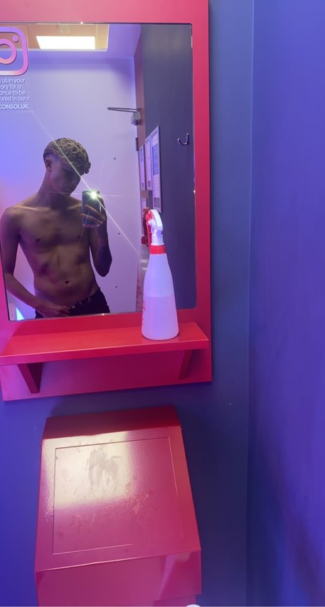 Nacktes geleaktes OnlyFans-Foto von Joshy Payne