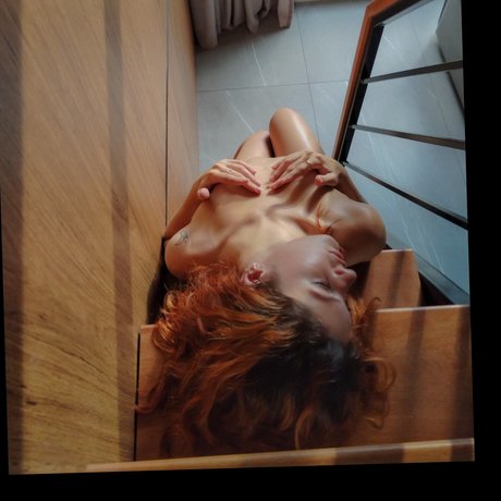 Naken lekkede OnlyFans-bilde av Kali Maa