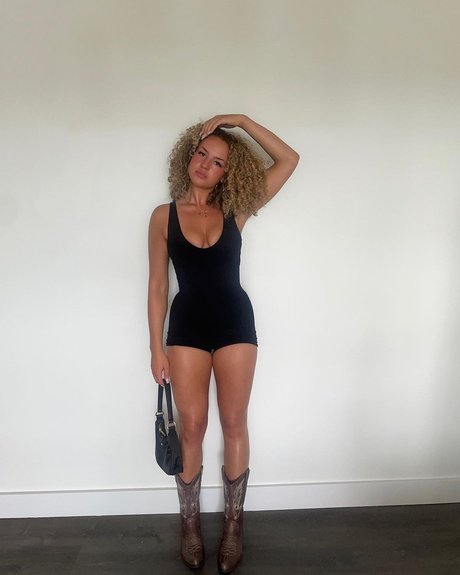 Foto desnuda filtrada de OnlyFans de Rose Marie