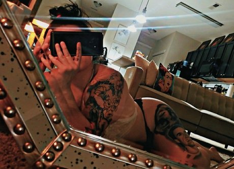 Nacktes geleaktes OnlyFans-Foto von Miss Irie