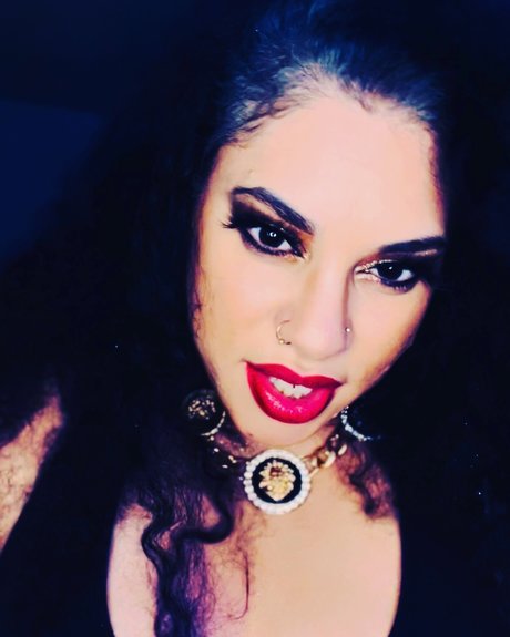 Naakte gelekte OnlyFans-foto van Gorgeous One