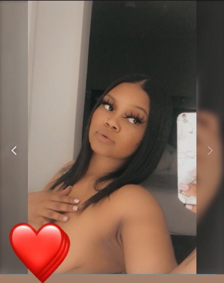 Nacktes geleaktes OnlyFans-Foto von Eryka Kah 
