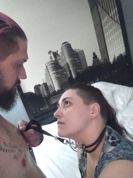 Naken lekkede OnlyFans-bilde av Labella Bear And Daddy