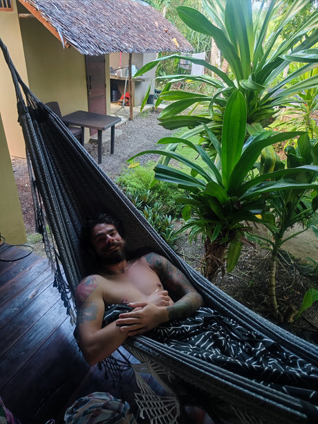 Обнаженная фотография утечки OnlyFans от Swet Haribo