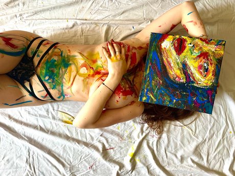 Naken läckt OnlyFans-bild av Pintarme