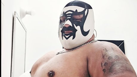 OnlyFans-model Trakthors