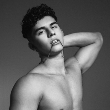 Foto di nudo di fuga di OnlyFans di Phegyz