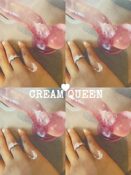 Naakte gelekte OnlyFans-foto van Thequeeenshe