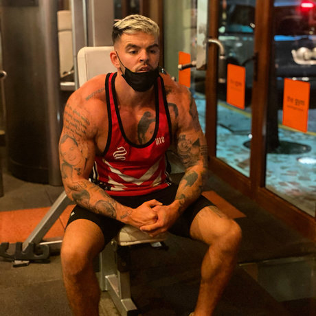 Nacktes geleaktes OnlyFans-Foto von Pezza Burke 8 12 Inches 