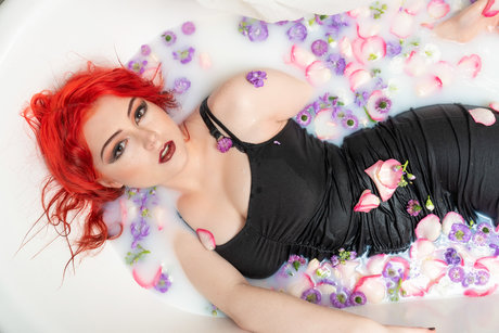 Naakte gelekte OnlyFans-foto van Melody Pope