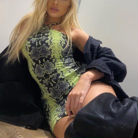 Foto di nudo di fuga di OnlyFans di Nicole