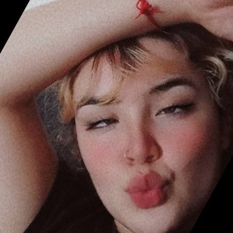 Обнаженная фотография утечки OnlyFans от Strawberry Candy 