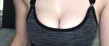 Обнаженная фотография утечки OnlyFans от Tay Bunnie