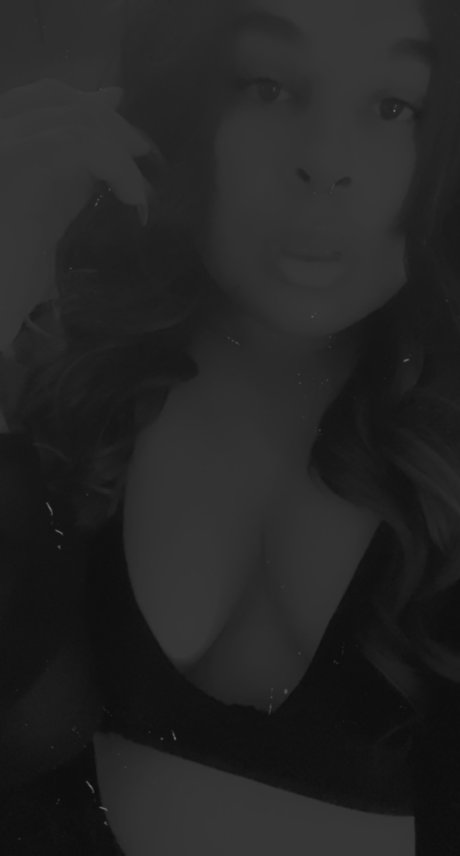 Alasti lekkinud OnlyFans-i pilt Throat Villain