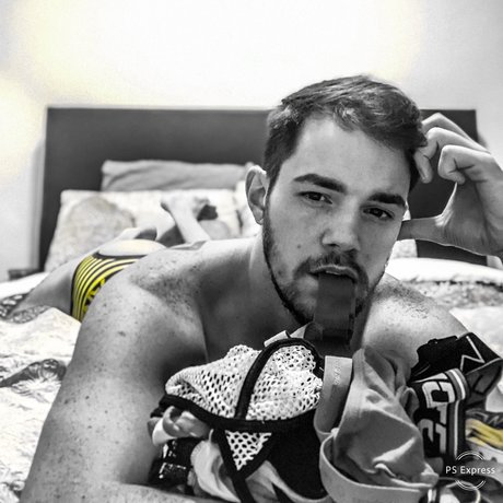 Naken lekkede OnlyFans-bilde av Andrew Kubik