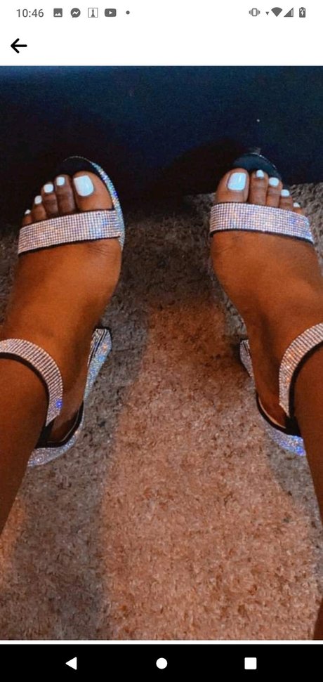 Alasti lekkinud OnlyFans-i pilt Choclate Thick Barbie