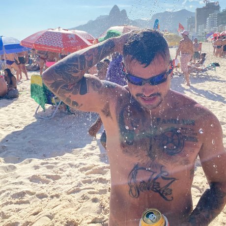 Foto di nudo di fuga di OnlyFans di Fell