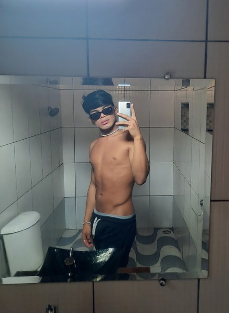 Alasti lekkinud OnlyFans-i pilt Randerson Diaxx