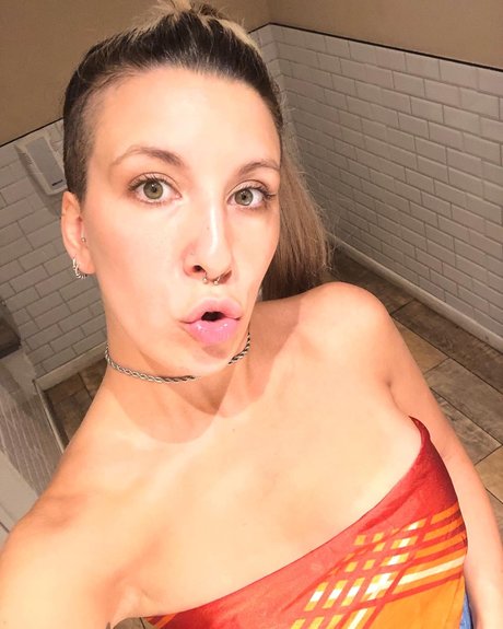 Nacktes geleaktes OnlyFans-Foto von Baby Pert