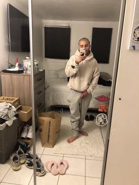 Naakte gelekte OnlyFans-foto van Brandon