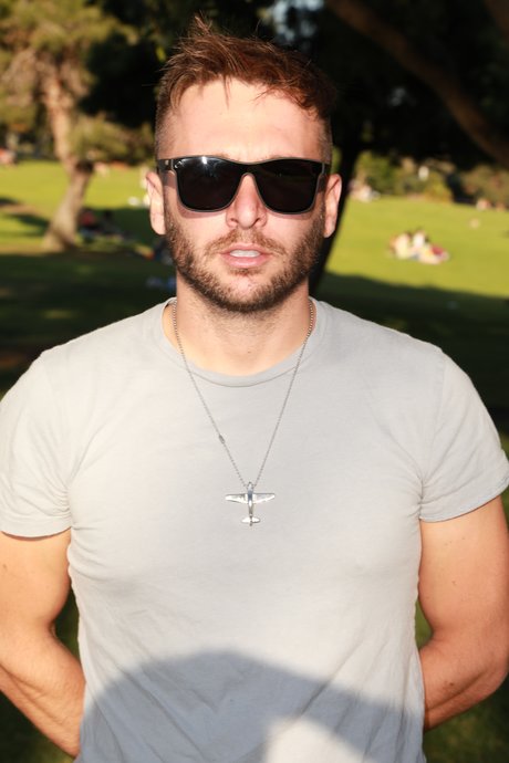 Naken lekkede OnlyFans-bilde av Conrad Parker