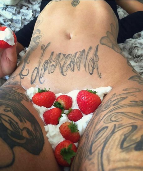 Alasti lekkinud OnlyFans-i pilt Queen Kay