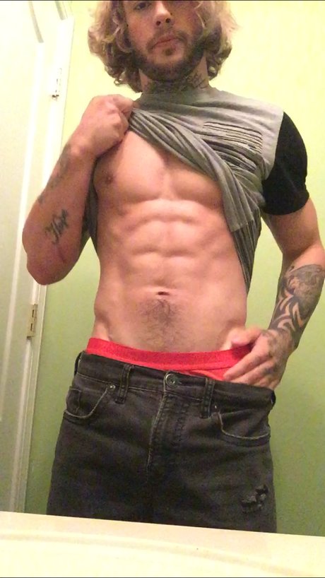 Foto di nudo di fuga di OnlyFans di Evan Cage