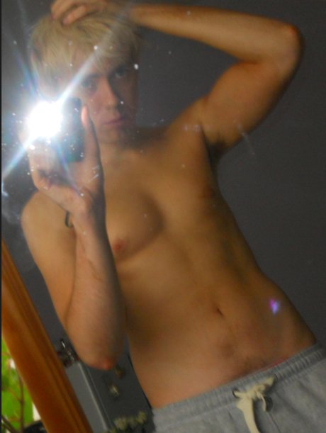 Naken läckt OnlyFans-bild av Gymboi