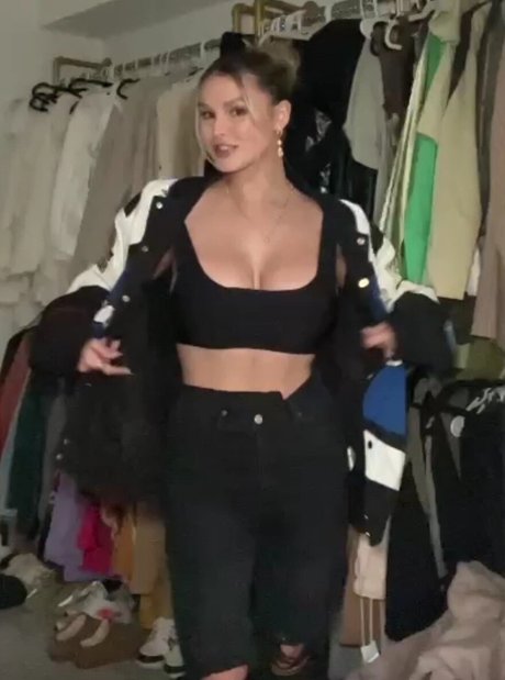 Nacktes geleaktes OnlyFans-Foto von Kinsey