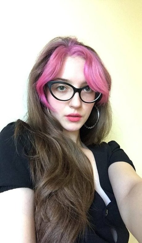 Alasti lekkinud OnlyFans-i pilt Sexyangel11