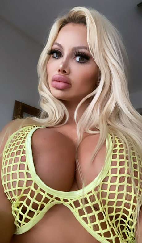 Naken lekkede OnlyFans-bilde av Cassie Caldwell