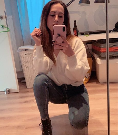 Alasti lekkinud OnlyFans-i pilt Aphroditeinink