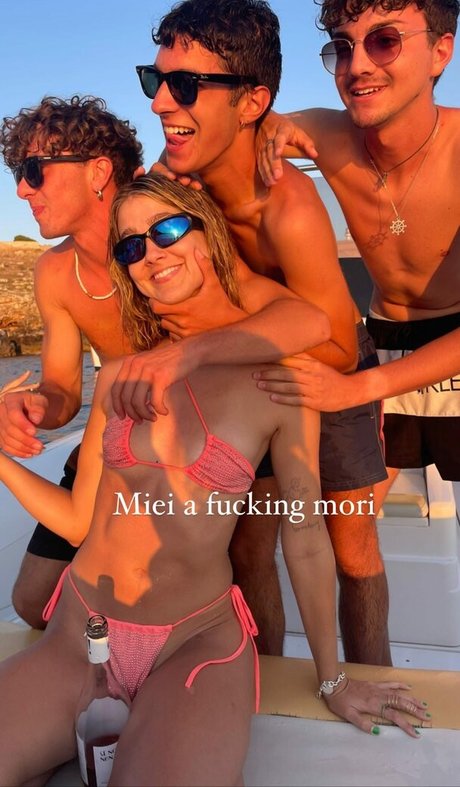 Обнаженная фотография утечки OnlyFans от Lola Abbey