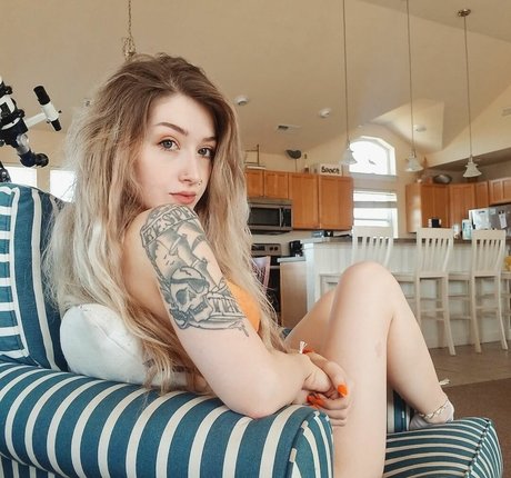 Nacktes geleaktes OnlyFans-Foto von Christa Panek