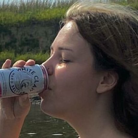 Naken lekkede OnlyFans-bilde av Taell