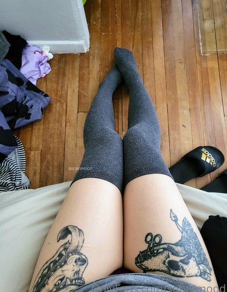 Naken lekkede OnlyFans-bilde av Sobermood