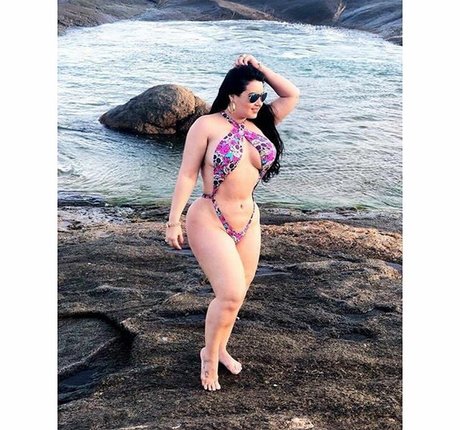 Alasti lekkinud OnlyFans-i pilt Telminha Avila