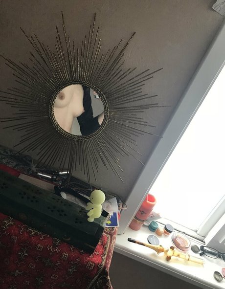 Naakte gelekte OnlyFans-foto van Ninaxxxxnn