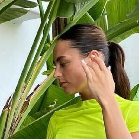 Naken lekkede OnlyFans-bilde av Leah Taylor