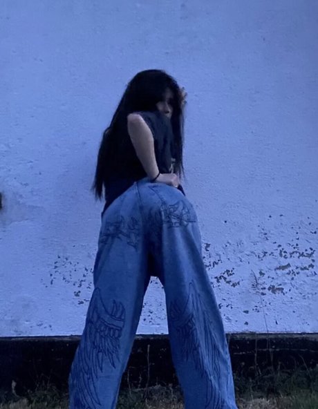 Naakte gelekte OnlyFans-foto van Empzthy