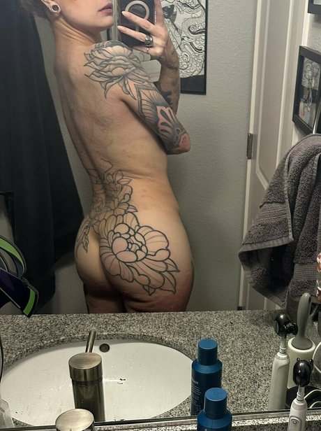 Naken läckt OnlyFans-bild av Buggiecosplayfree