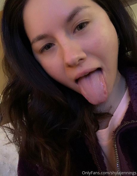 Nacktes geleaktes OnlyFans-Foto von Shylajennings