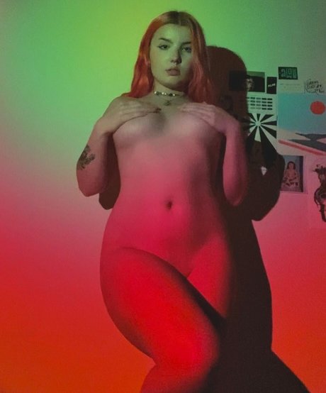 Naken lekkede OnlyFans-bilde av Eyecndyy