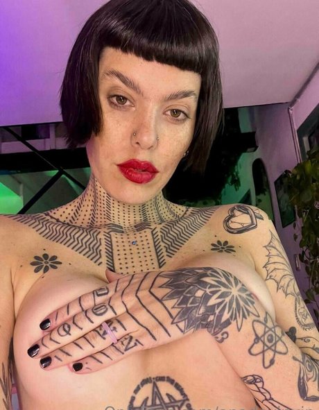 Nahá fotka uniklých OnlyFans od Anadevinvip