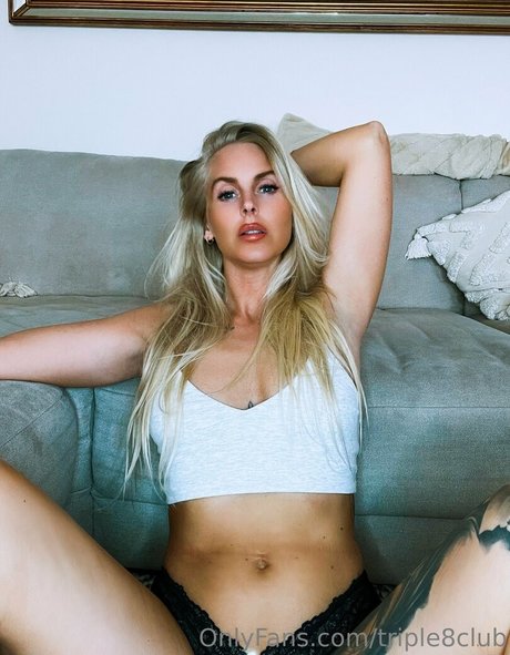 Naken lekkede OnlyFans-bilde av Leehartxx