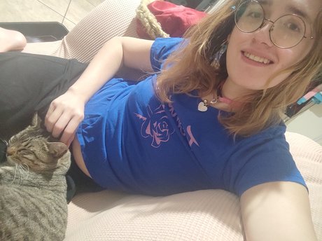 Naakte gelekte OnlyFans-foto van Cecilia