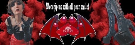 Naakte gelekte OnlyFans-foto van Empress R