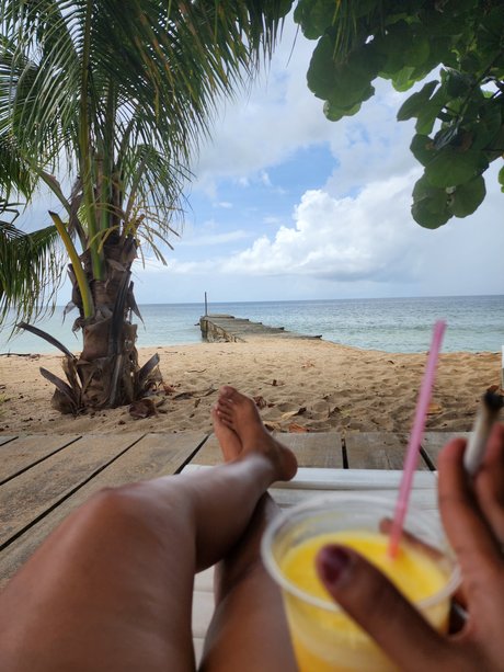 Alasti lekkinud OnlyFans-i pilt Bubblegumbfeet