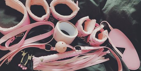 Naken lekkede OnlyFans-bilde av Ur Goth Gf